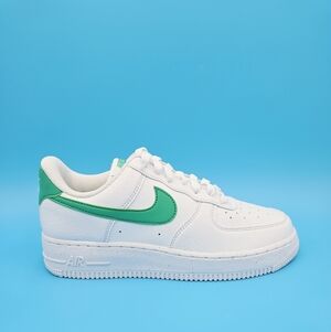 NIKE AIR FORCE 1 '07 SE NN White/Stadium Green Women's Shoes DV3808 -108 #i2